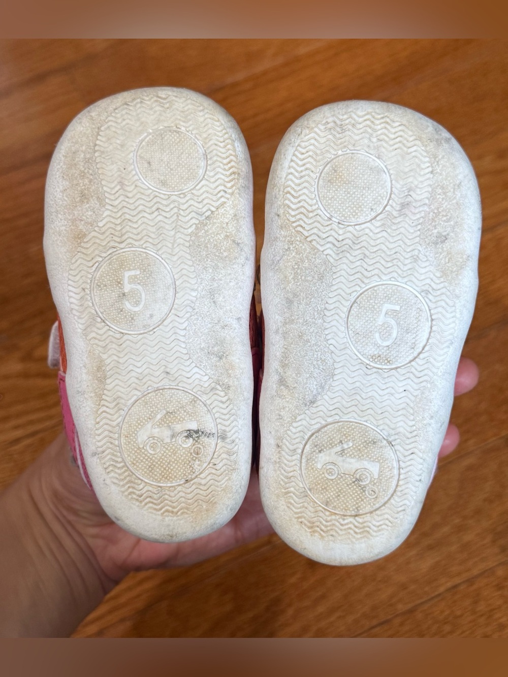 See Kai Run Baby Girls Toddlers 5 Viento Mini First Walker Shoes Sneakers Peach - Picture 9 of 9